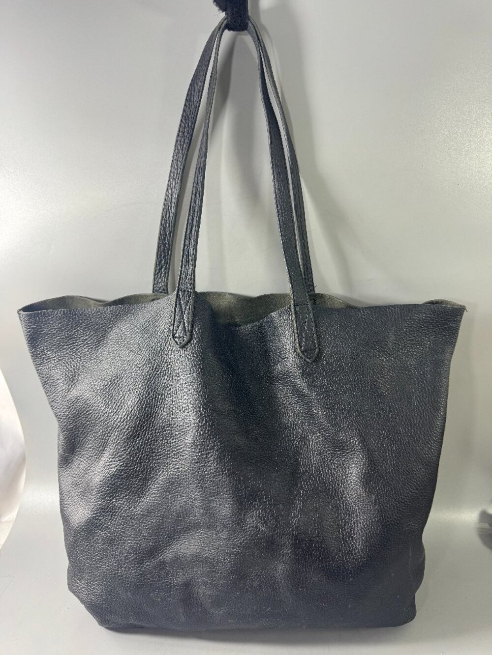Cuyana Classic Easy Tote Black Pebbled Leather Minimalist Work Bag Large